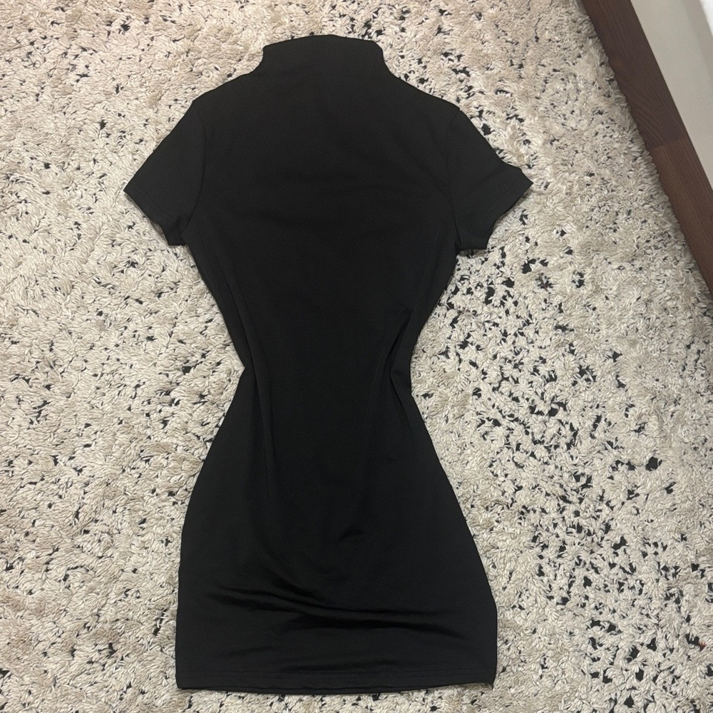 SHEIN Black Dress with Short Sleeves